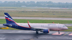 Airbus A320-214_1.jpg